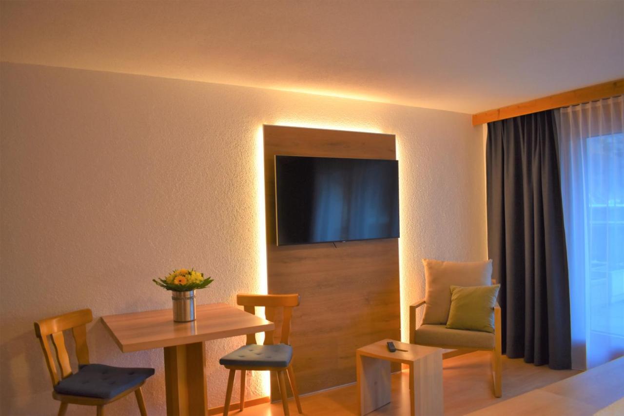 Appartementhaus Crystal Täsch Eksteriør billede